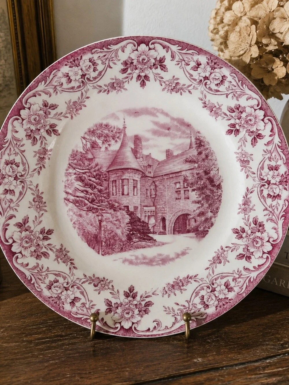Vintage Wedgwood Fairleigh Dickinson College Castle Mulberry Plate – England
